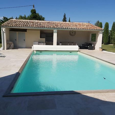 Studio Au Calme Avec Piscine Et Toutes Les Commodites Necessaires Le Thor Εξωτερικό φωτογραφία