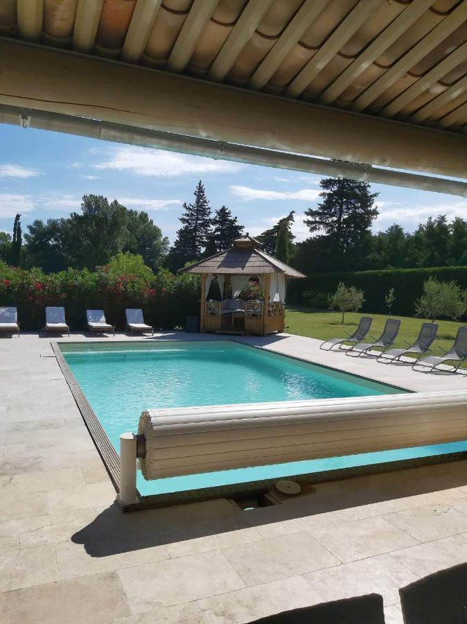 Studio Au Calme Avec Piscine Et Toutes Les Commodites Necessaires Le Thor Εξωτερικό φωτογραφία