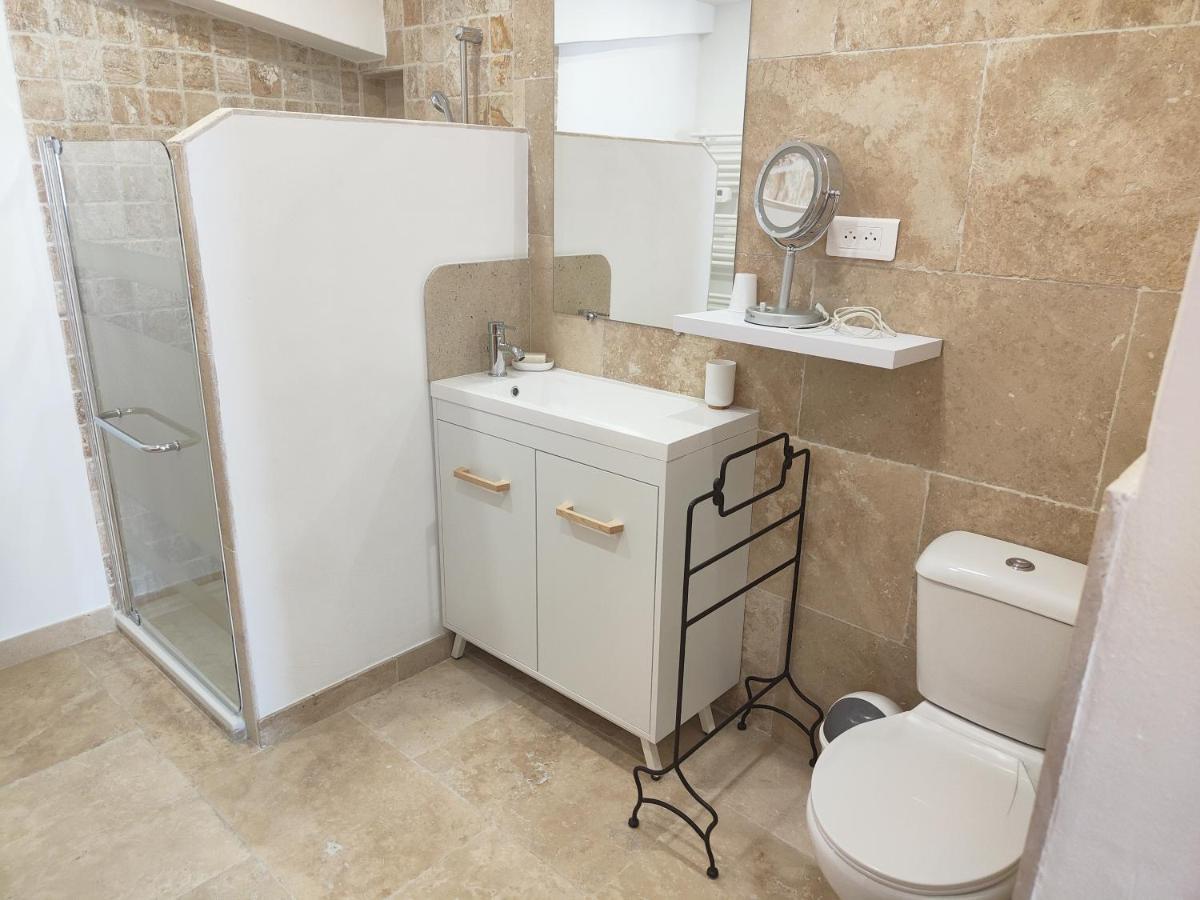 Studio Au Calme Avec Piscine Et Toutes Les Commodites Necessaires Le Thor Εξωτερικό φωτογραφία